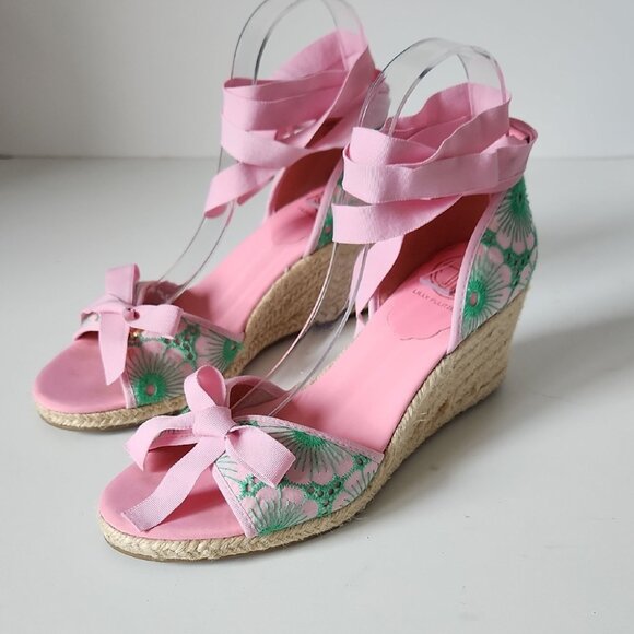 LILLY PULITZER | Palm Beach Espadrilles Wedges Green Eyelet Pink Ribbon Sz 7.5M - Picture 1 of 8